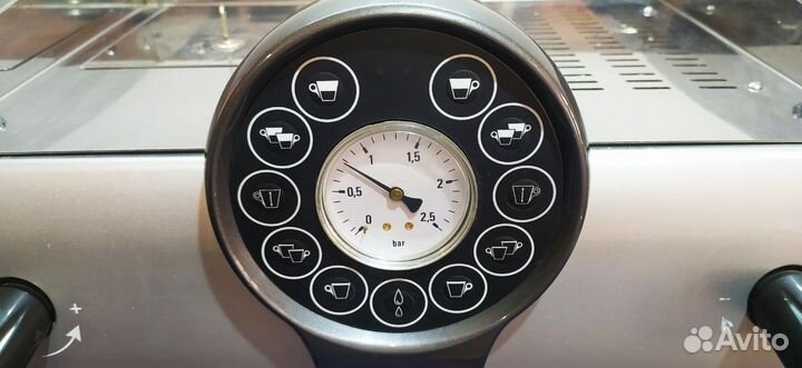 Профессиональная капсульная кофемашина Lavazza