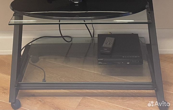 Стеклянная тумба под тв schroers & schroers berlin