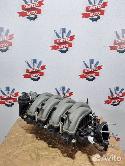 Коллектор впускной Ford Mustang 5.0 GT 2017