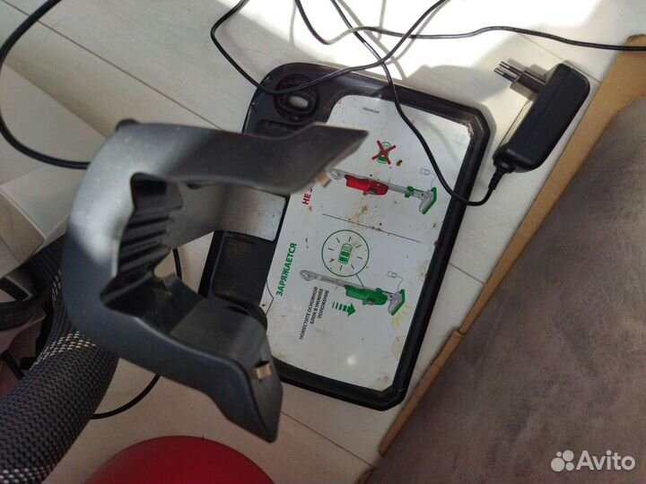 Пылесос Bork v800 рабочий б/у