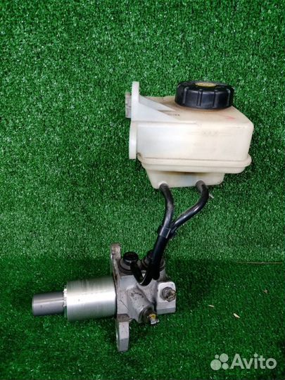 Главный тормозной цилиндр Land Rover Freelander 1