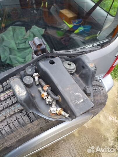 Крепление запасного колеса на Suzuki Jimny 2018 г