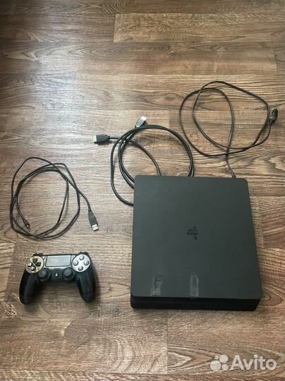 Sony playstation 4 slim