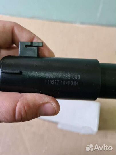 Форсунка омывания фары на bmw x6,x5 E70,E71