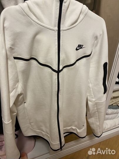 Nike tech fleece белая