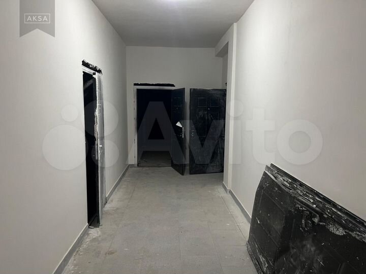 2-к. квартира, 81 м², 8/8 эт.