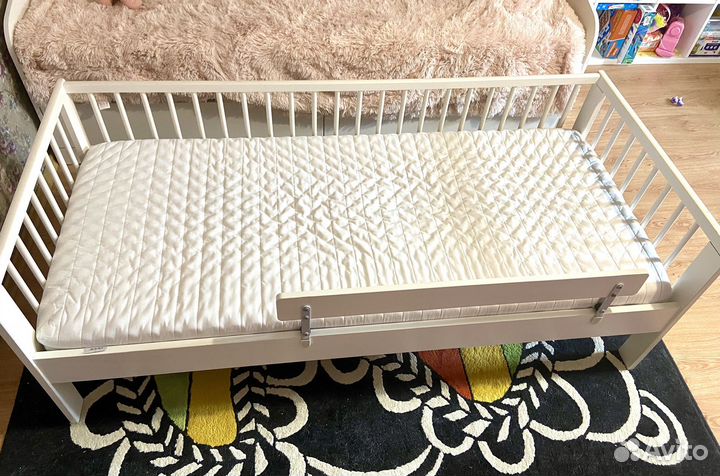 Кровать детская и матрас