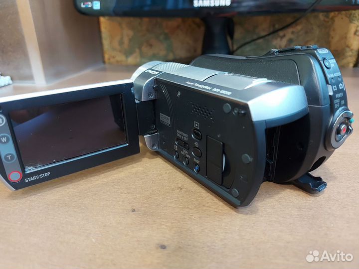 Видеокамера sony DCR-SR220E