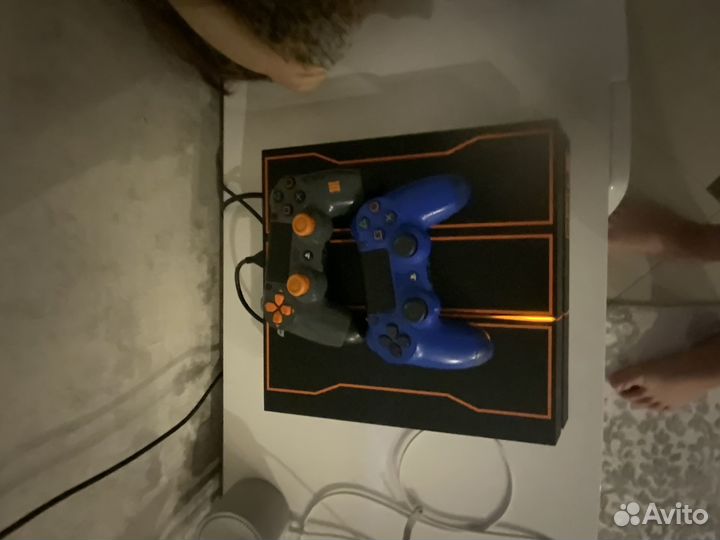 Sony PlayStation 4 Call of Duty Edition + 2 DS