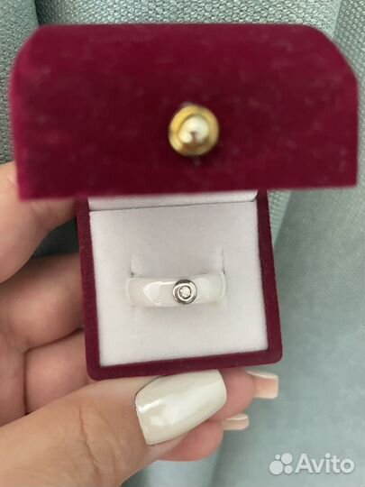 Колечко с брильянтиком