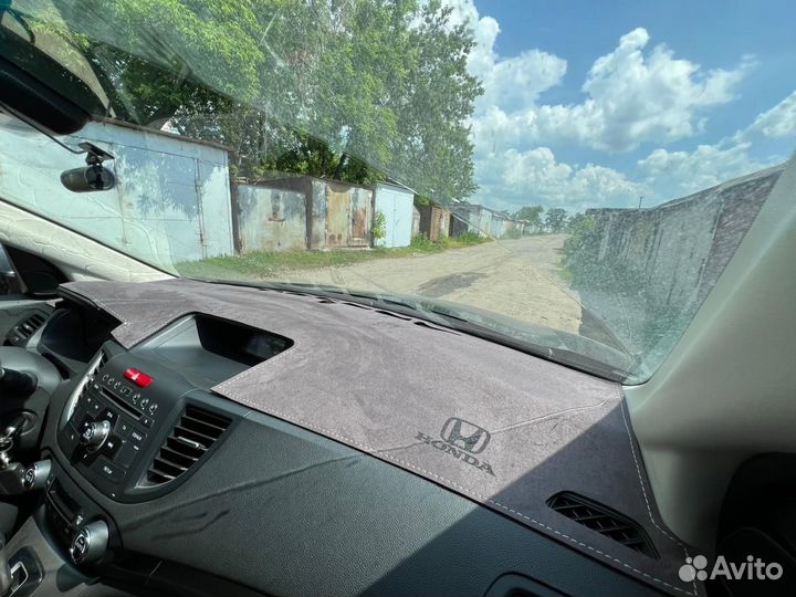 Накидка на панель автомобиля Honda CR-V премиум