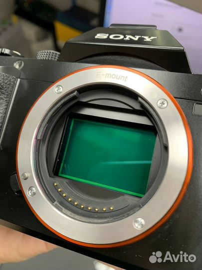 Sony Alpha ilce-7 Kit FE 28-70mm f/3.5-5.6 OSS