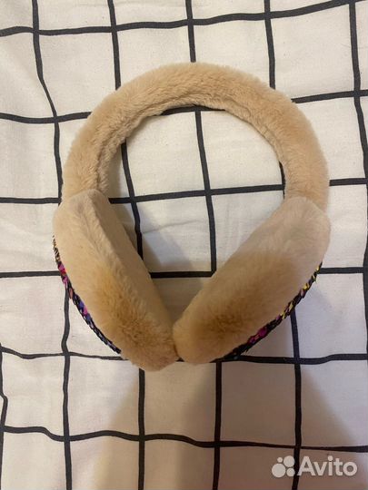 Меховые наушники с пайетками