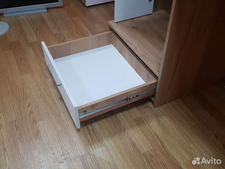 Компьютерный стол Лайт 03.243