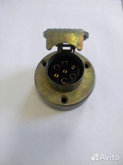 Розетка (металлическая)