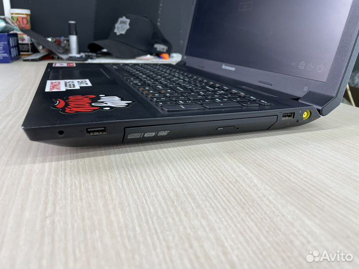 Lenovo B590