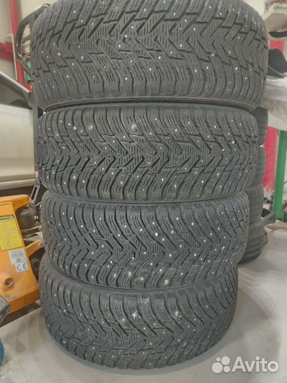 Nokian Tyres Hakkapeliitta 8 SUV 235/55 R19