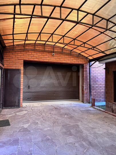 Дом 320 м² на участке 7,4 сот.