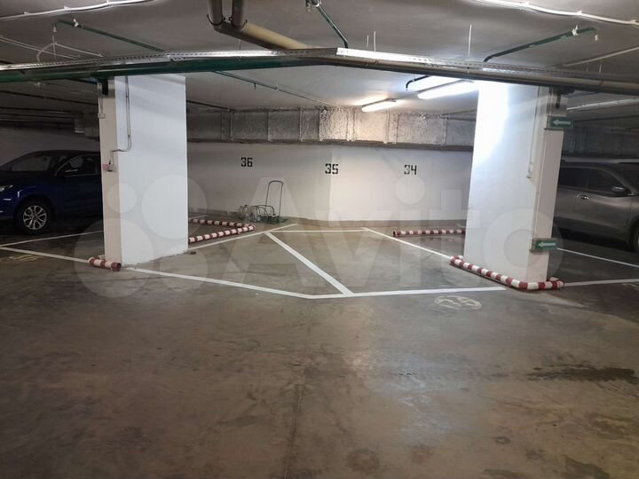 Машиноместо, 18 м²