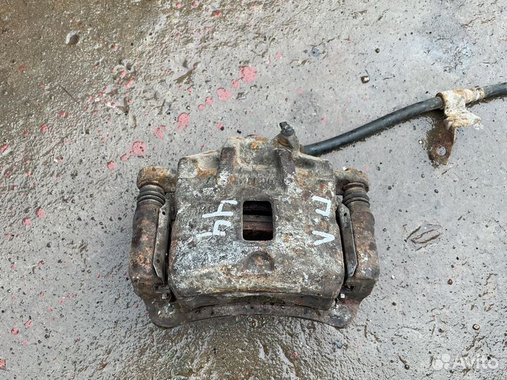 Суппорт передний левый hyundai elantra hd