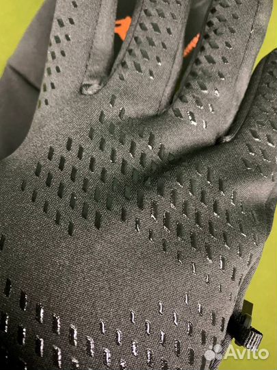 Зимние перчатки Nike Jordan с сенсором