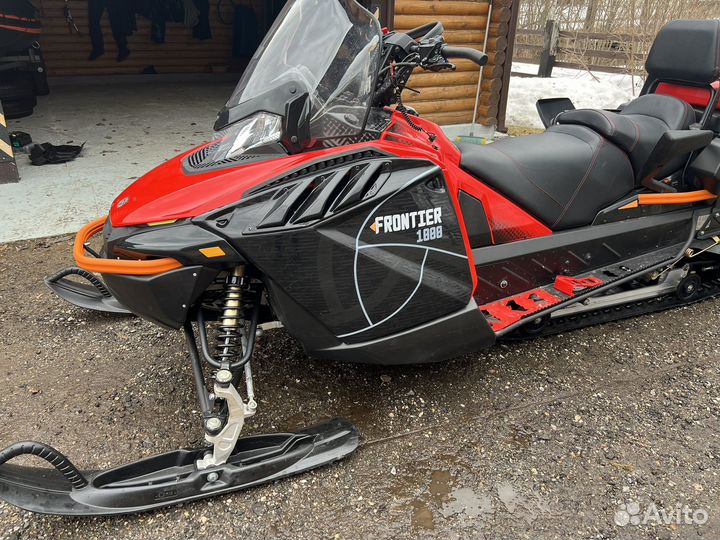 Продаю снегоход RM frontier 1000