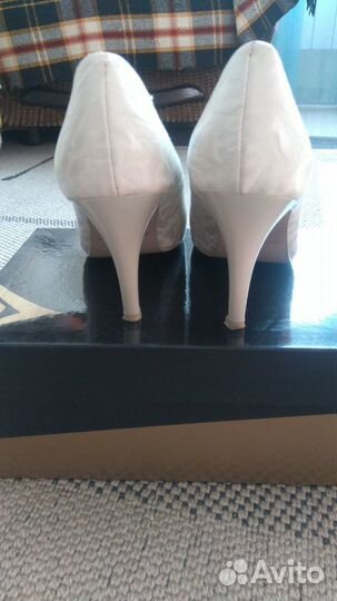 Продам свадебные туфли