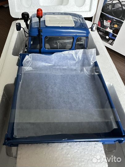 Mercedes Unimog 406 Schuco 1:18