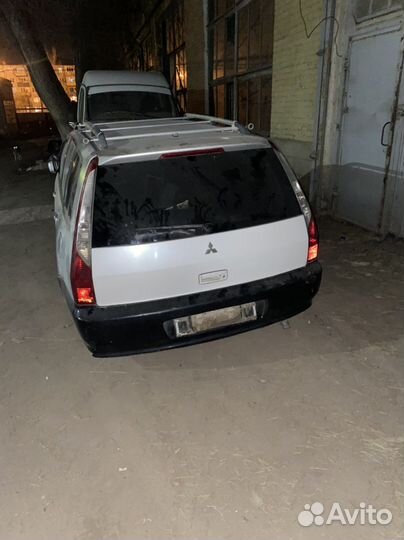 В полном разборе Mitsubishi Lancer Cedia