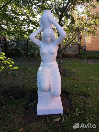 Скульптура из натурального мрамора