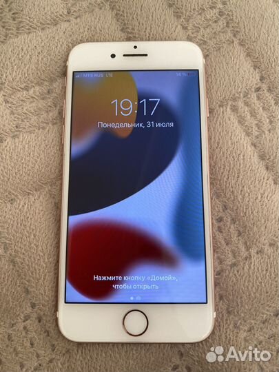 Телефон iPhone 7
