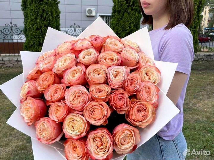 Букет из 9 пионовидных роз