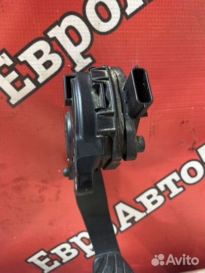 Педаль газа Nissan X-Trail T32 2.0 MR20 2018