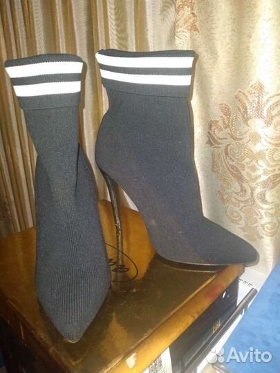 Красивые,стильные,классика и спорт совместно 38 р