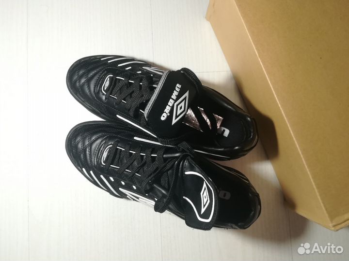 Футбольные шиповки umbro р.40 новые