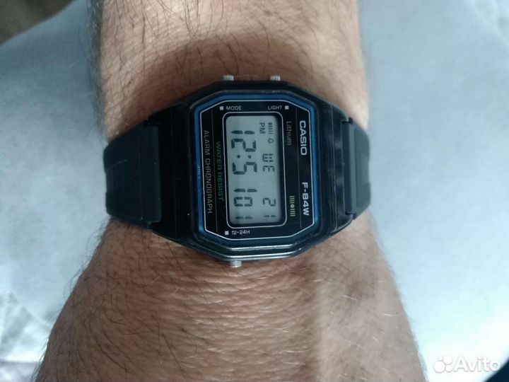 Часы casio F 84 W
