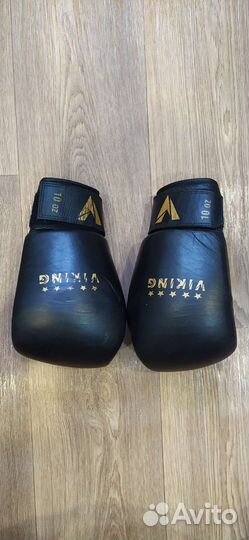 Боксерские перчатки,накладки на ноги