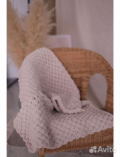 Плюшевый вязанный плед