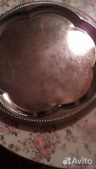 Поднос из хромированного металла