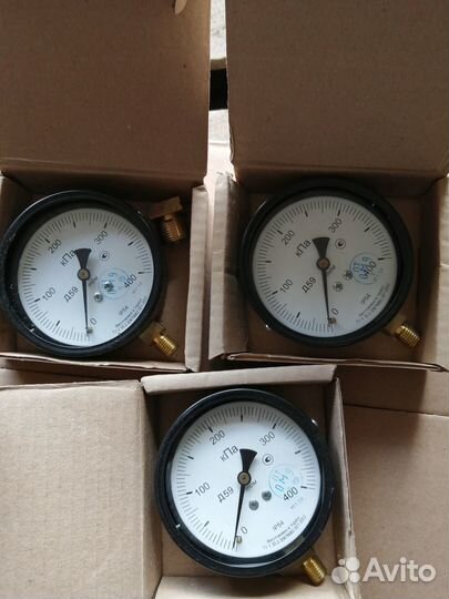 Манометр Д59