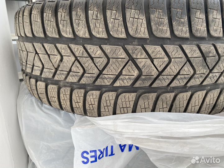 R19 Pirelli Winter Sottozero 3 235/45, PCD 5x112 DIA 19