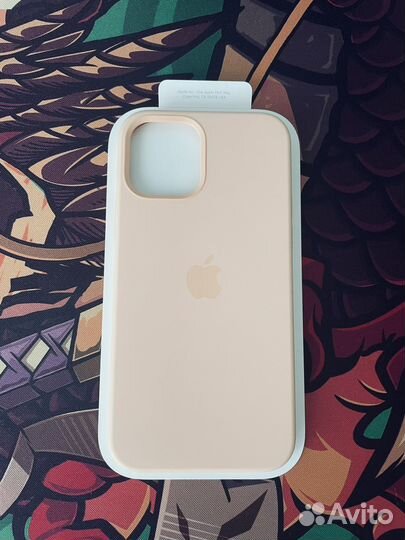 Оригинальный чехол на iPhone 12