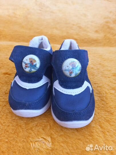 Кроссовки на мальчика