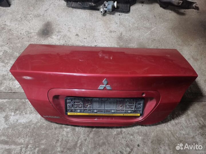 Крышка багажника Mitsubishi lancer 9