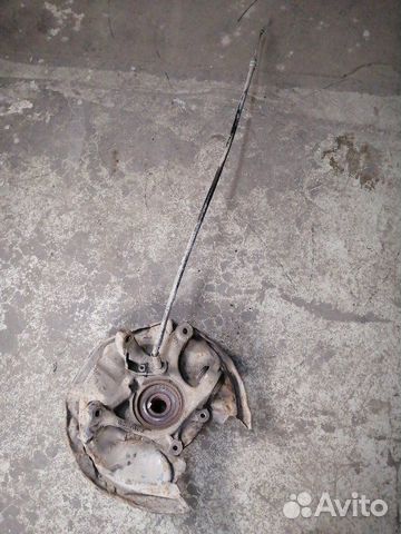 Кулак задний задний левый Mercedes-Benz E-Class