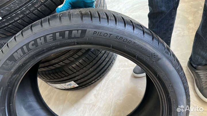 Michelin Pilot Sport 4 SUV 275/40 R21 107Y