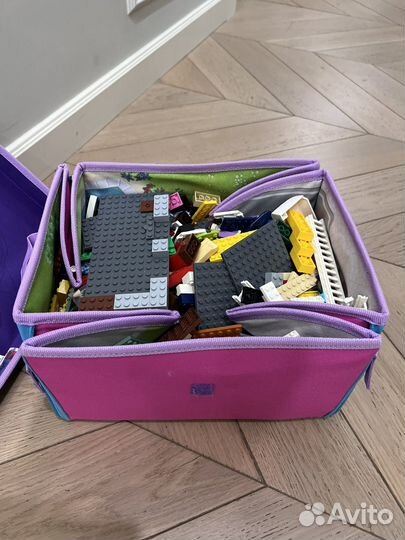 Lego россыпью с ковриком для игры и коробкой