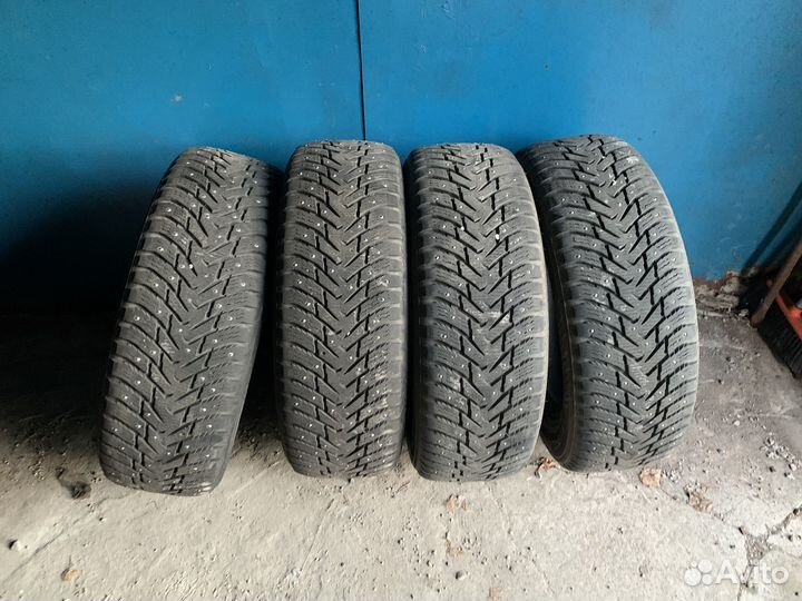 Nokian Tyres Hakkapeliitta 8 SUV 235/65 R17 108T