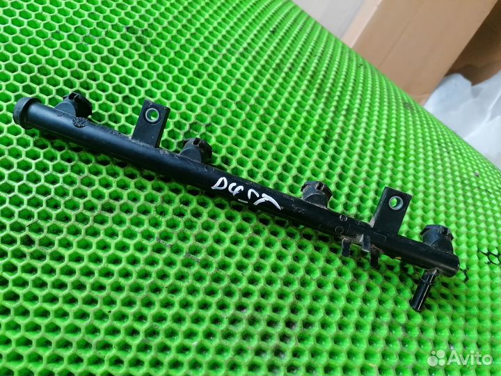 Рейка топливная рампа на Renault Duster 2012-нв 2л