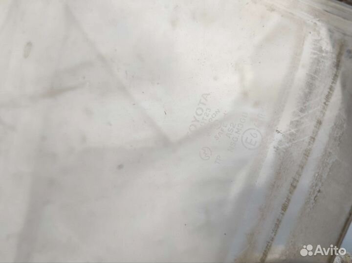 Стекло двери переднее левое toyota corona T190